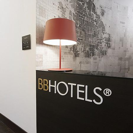 Bb Hotels Aparthotel Desuite Milano Esterno foto
